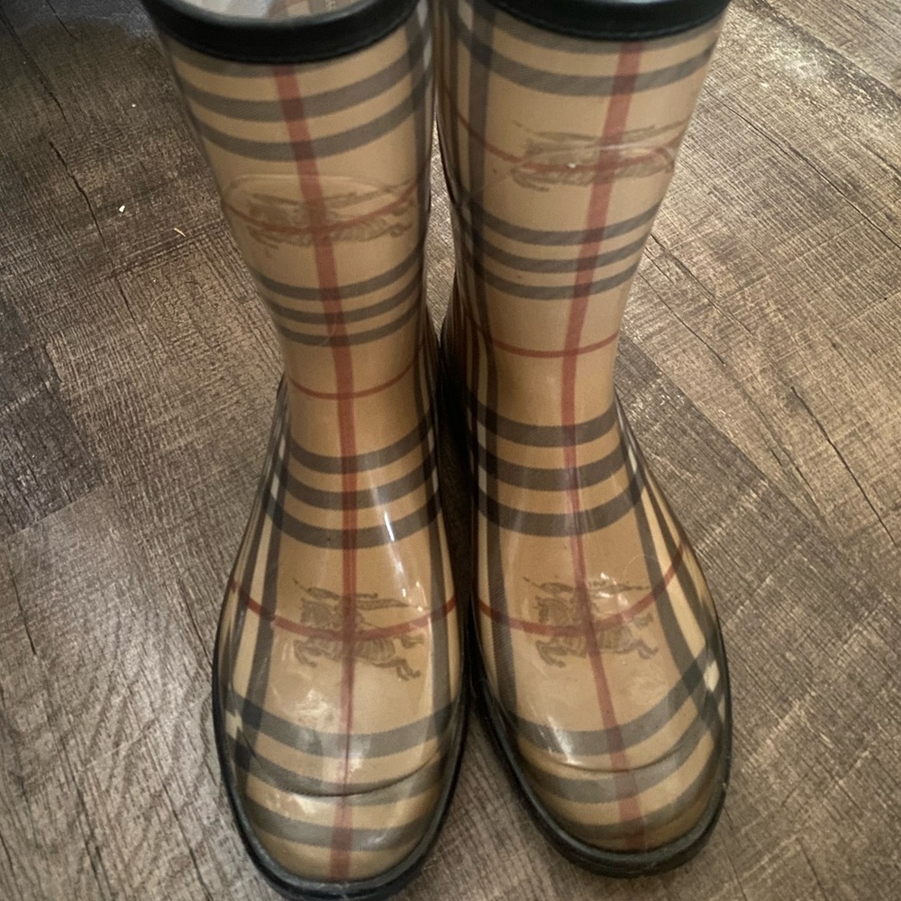 Vintage Burberry Rainboots
